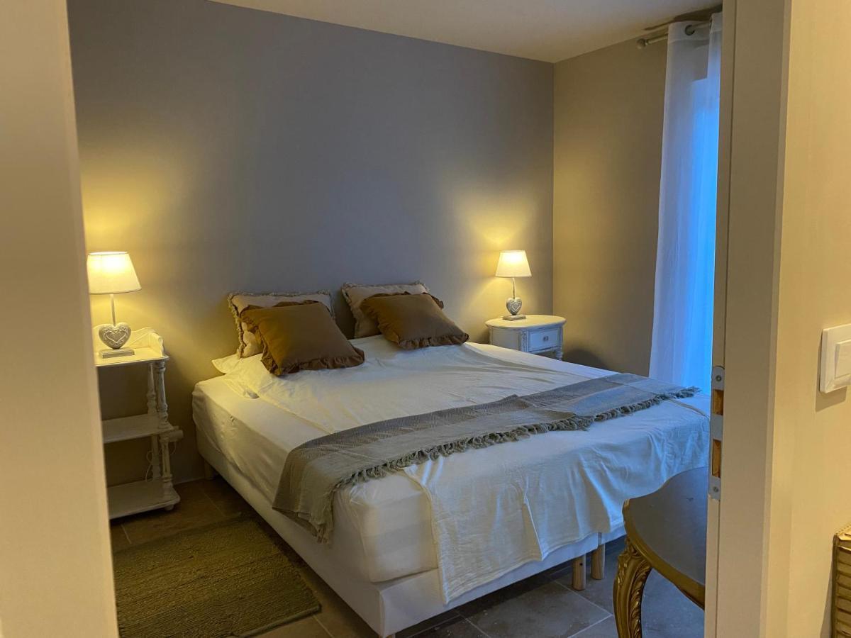 L'Eveil En Provence Bed & Breakfast Entrecasteaux Exterior photo