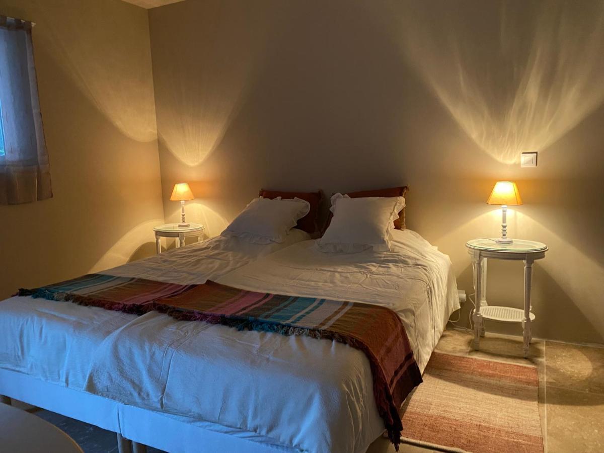 L'Eveil En Provence Bed & Breakfast Entrecasteaux Exterior photo
